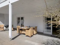 "Shana" - 800m from the Sea - 4-Star