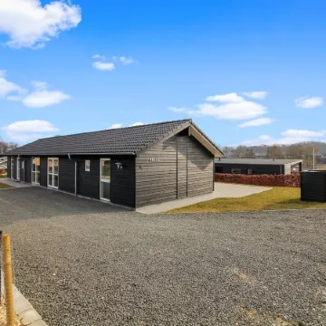 "Yakari" - 300m from the Sea