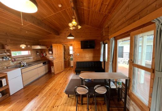 로그 하우스 내부