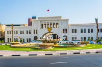 Wyndham Grand Manama Hotels near Bab Al Bahrain