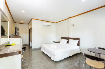Manee Sangkha Hotel Отели в г. 
