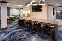 Fairfield Inn & Suites Elizabethtown - breakfast