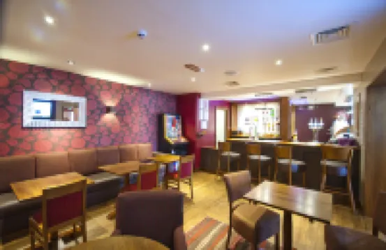 Premier Inn Edinburgh Airport (M9, Jct1)
