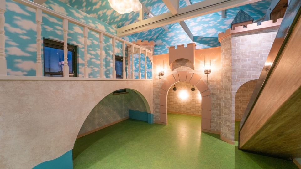A Castle Where You Can StayCocon Garden
