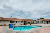 Motel 6 Manteca, CA فنادق في Manteca