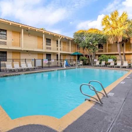 La Quinta Inn by Wyndham San Antonio Market Square