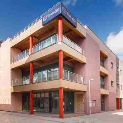 Travelodge Caernarfon Hotel Exterior