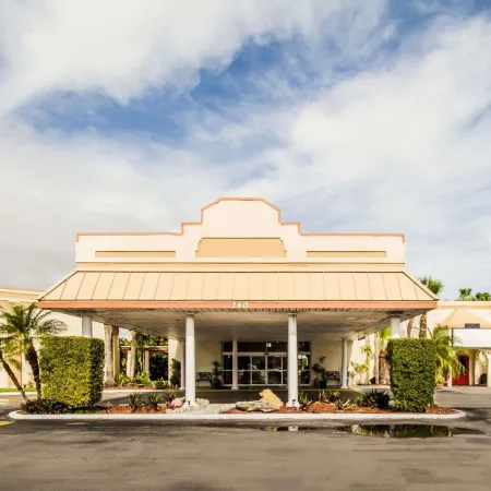 Island Hotel of Space Coast