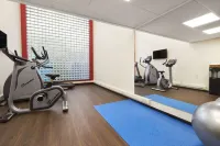 Ramada by Wyndham Oxford - Gym