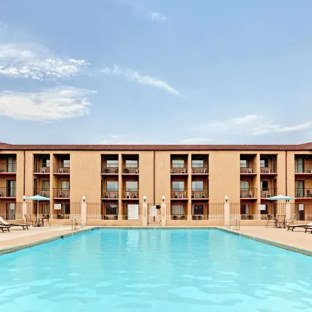 Howard Johnson by Wyndham Blackwood Near Philadelphia