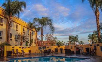 Best Western Plus Arrowhead Hotel