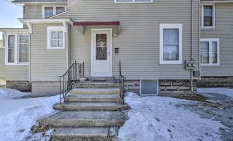 Lake Michigan Vacation Rental 1 Block to Marina!