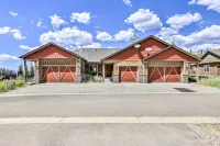 Winter Park Chalet w/ Hot Tub + Free Shuttle! - Pet friendly