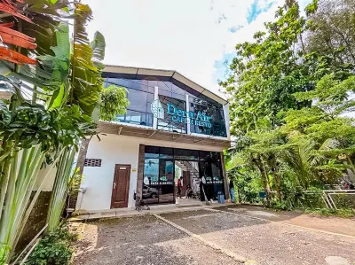 Deru Air Cafe & Campground Sentul Các khách sạn ở Sukamakmur