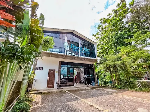 Deru Air Cafe & Campground Sentul Hôtels à : Sukamakmur