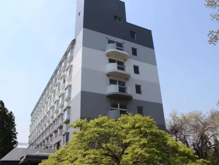 Kyou Bar Lounge & Inn