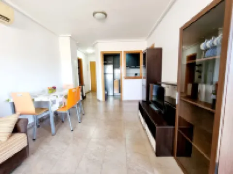 Apt  Near Center & Port