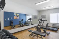 Comfort Suites Hotels in Tulare