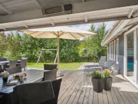 "Isto" - 250m from the Sea