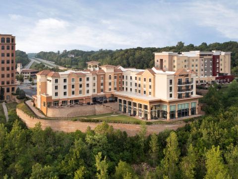 Courtyard Kansas City at Briarcliff