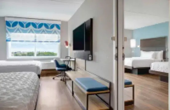 Tru by Hilton Toronto Airport West Отели в г. 