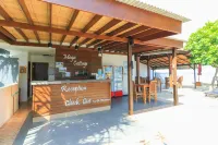 梅加小屋飯店 Twin Island Dive附近的飯店