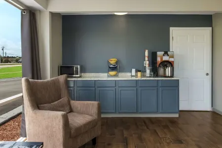 Econo Lodge Cherry Point