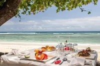 Msambweni Beach House and Private Villas Отели в г. Мсамбуэни