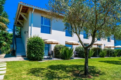 Hôtel Villa Sophia - Adults Only July and August Hotel dekat IDRAC Campus de Nice