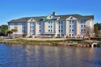 Holiday Inn Express MYRTLE BEACH-BROADWAY@THE BCH by IHG Hotel berhampiran Seaboard Commons