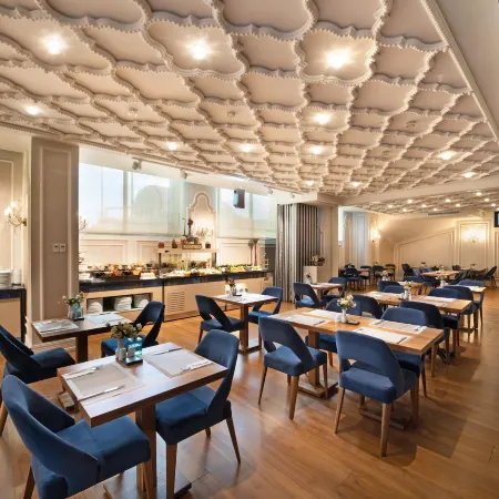 The Time Hotel Marina Отели рядом с достопримечательностью «Пристань для яхт Атакой»