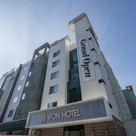 Gumi Indong Hotel Won (One Hotel) Отели рядом с достопримечательностью «Дом Мукхон»