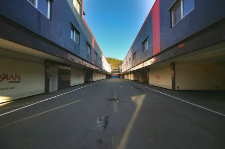 Miryang Evian Car Self Check-in Motel Отели в г. Мирян