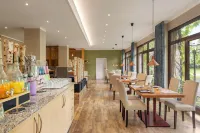 Amedia Siegen, Trademark Collection by Wyndham - breakfast