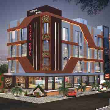 Hotel Yuvraj Grand Hotel Exterior