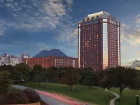 Hilton Anatole, Dallas Hotels near Uptown Dallas