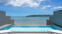Feliz Villa Suite Kourijima View - Pools