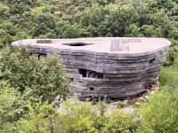 Shanjing Meixi Apartment (Laowa Tunnel)