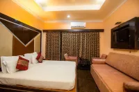 Hotel V-I Sea View, Puri