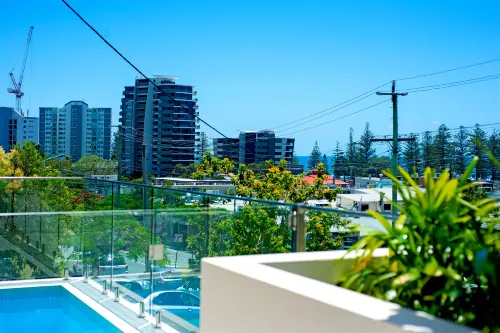 Luxico West Beach - Homestays