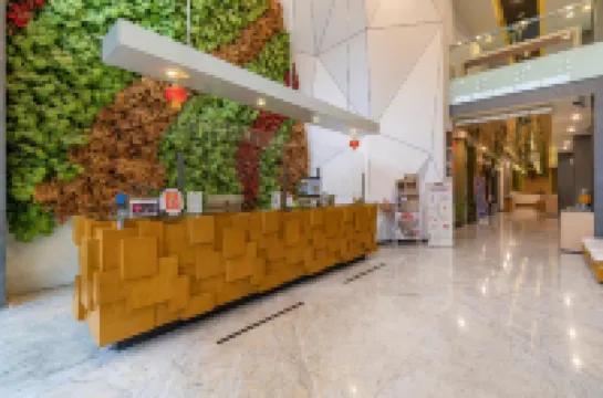 Ascent Hotel & Cafe Malang