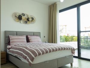 Elegant Two-Bedroom Apartment in Upscale Surroundings