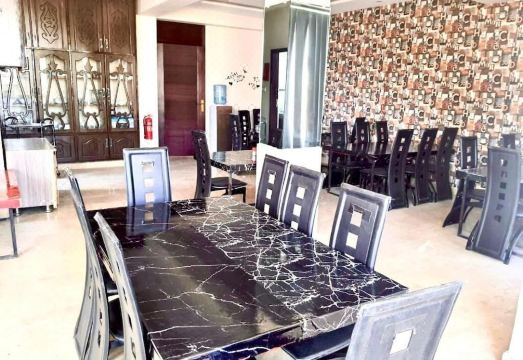 Hotel H6 Hotel Overview