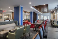 Holiday Inn Express & Suites SASKATOON CENTRE by IHG - breakfast