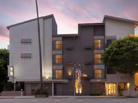 Inn at Venice Beach Hotels near Fisherman's Village