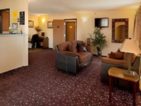 Super 8 by Wyndham Pratt Hotels in Pratt County