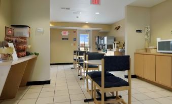 Microtel Inn & Suites by Wyndham Albertville