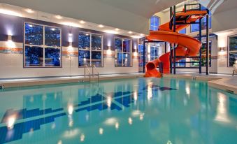 Holiday Inn Express & Suites Calgary South-Macleod Trail S