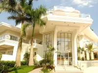 The Falls Hotel