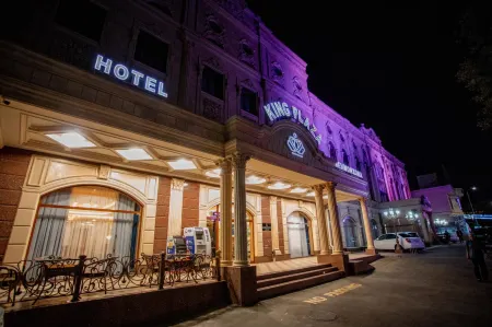 King Plaza Отели рядом с достопримечательностью «Сквер Амира Темура»